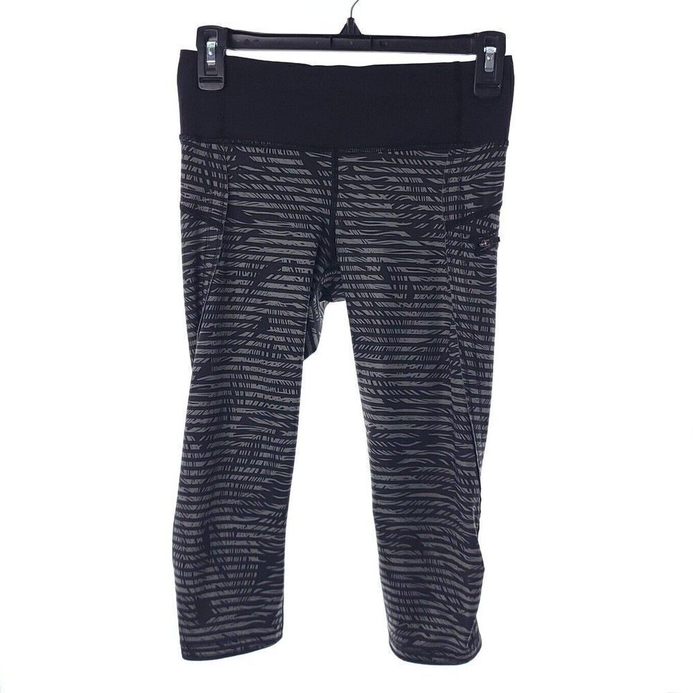 Lululemon Black Gray Palm Trees Striped Cropped Workout Leggings Womens Size 4
